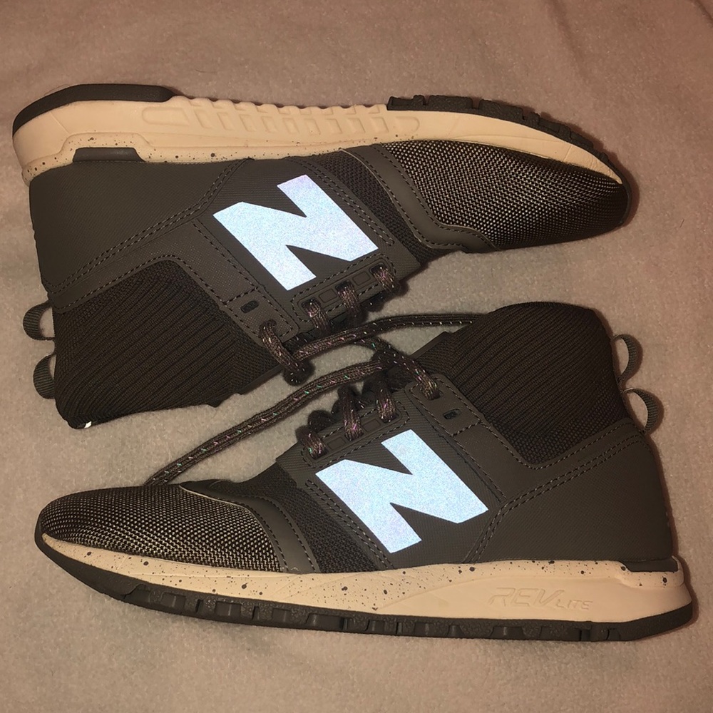 New Balance 247